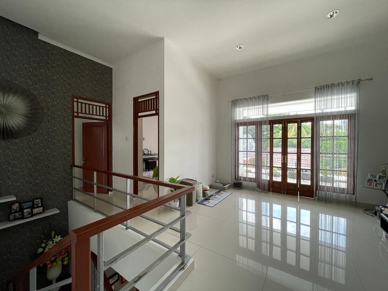 Rumah MEWAH, Design Luas dan Hunian Nyaman @Mandar, Bintaro