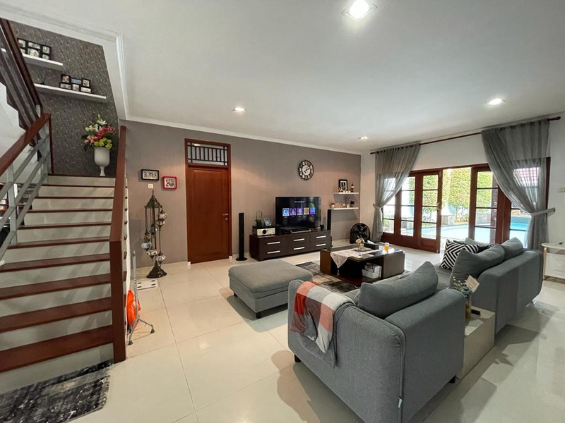 Rumah MEWAH, Design Luas dan Hunian Nyaman @Mandar, Bintaro