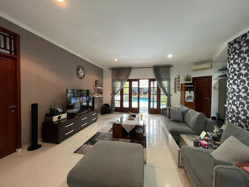 Rumah MEWAH, Design Luas dan Hunian Nyaman @Mandar, Bintaro