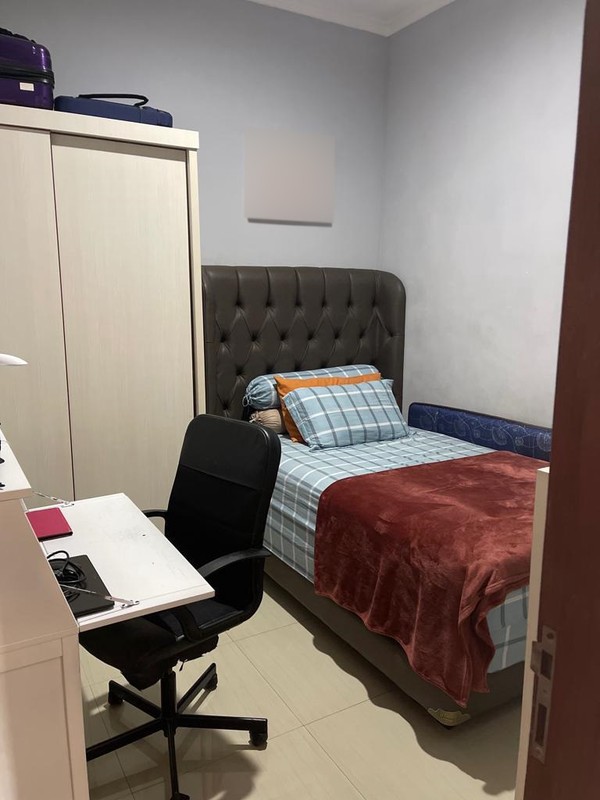 Rumah Bagus Dekat Stasiun Pondok Ranji di Komplek Griya Torina, Pondok Ranji