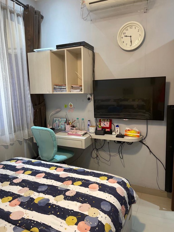 Rumah Bagus Dekat Stasiun Pondok Ranji di Komplek Griya Torina, Pondok Ranji