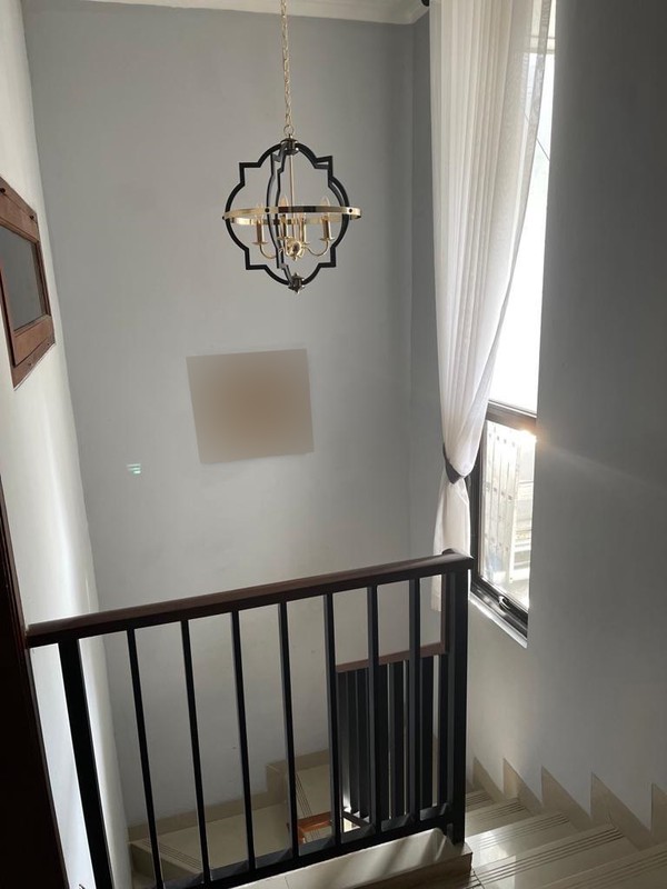 Rumah Bagus Dekat Stasiun Pondok Ranji di Komplek Griya Torina, Pondok Ranji