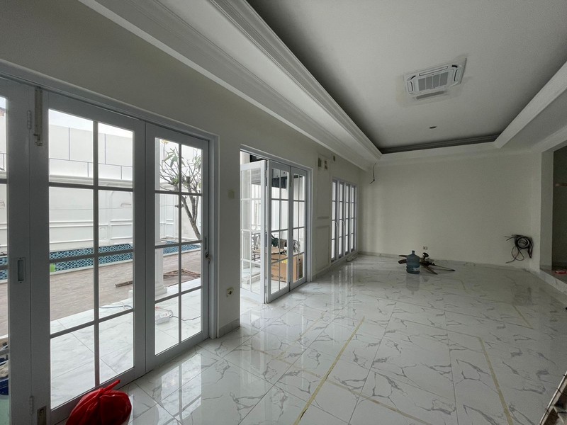 Rumah MEWAH Siap Huni dan Hunian Nyaman @Kebayoran Village