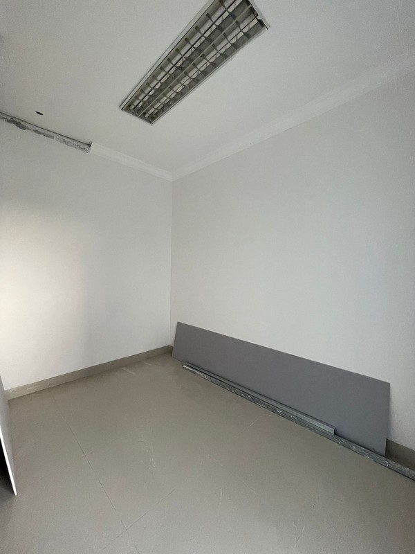 Rumah MEWAH Siap Huni dan Hunian Nyaman @Kebayoran Village