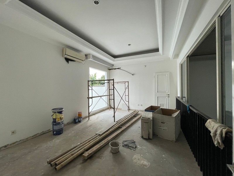 Rumah MEWAH Siap Huni dan Hunian Nyaman @Kebayoran Village