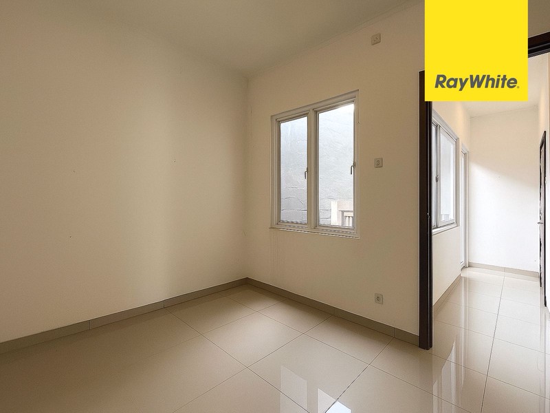 Rumah Depan Taman di Anabuki Residence Jatiasih, Cibubur