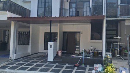 Rumah Emerald Townhouse Di Bintaro