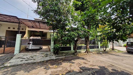 Rumah Komplek Bulog Jati Melati, Jl Yanatera, Bekasi