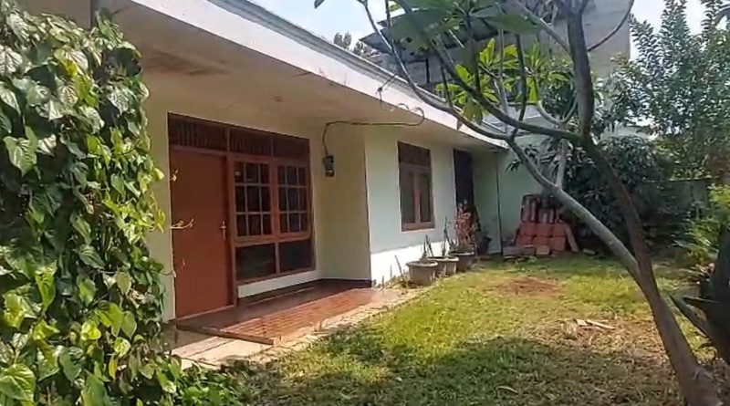Rumah Komplek Bulog Jati Melati, Jl Yanatera, Bekasi