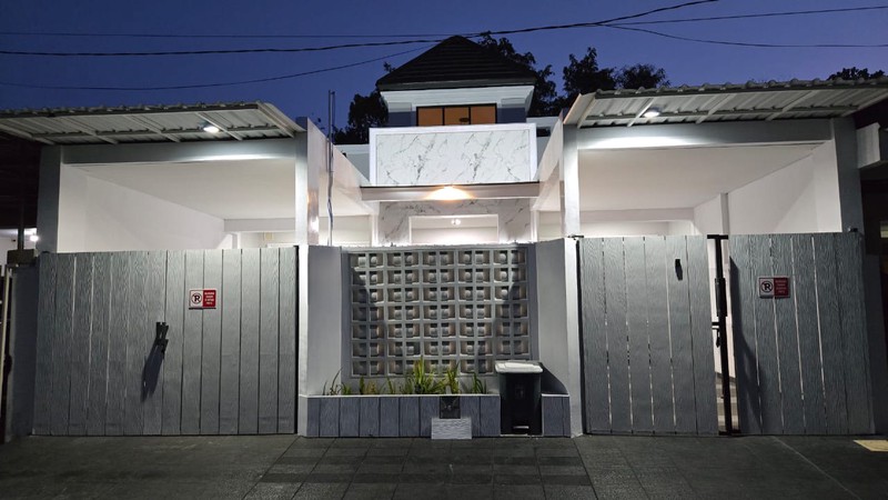 2 Milyar-an Dijual Rumah Darmo Sentosa Raya Wiyung Dekat Villa Bukit Mas , Akses Tol Satelit, Ciputra World, Graha Family