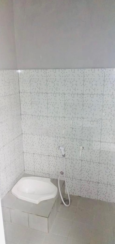 Dijual Rumah Lokasi Strategis ada 7 Pintu Kontrakan di Dalamnya dengan 1 KT 1 KM Sertifikat SHM