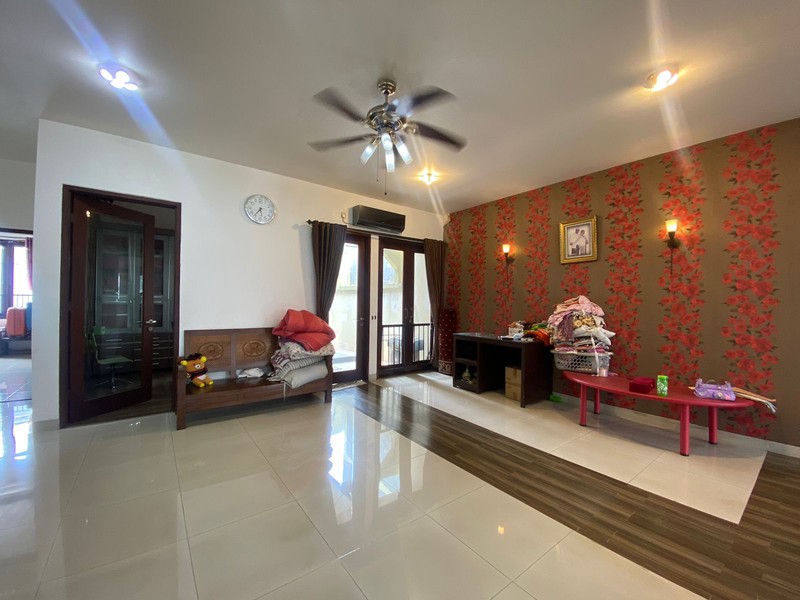 Rumah Posisi Hoek Siap Huni, Cocok untuk Investasi Jangka Panjang