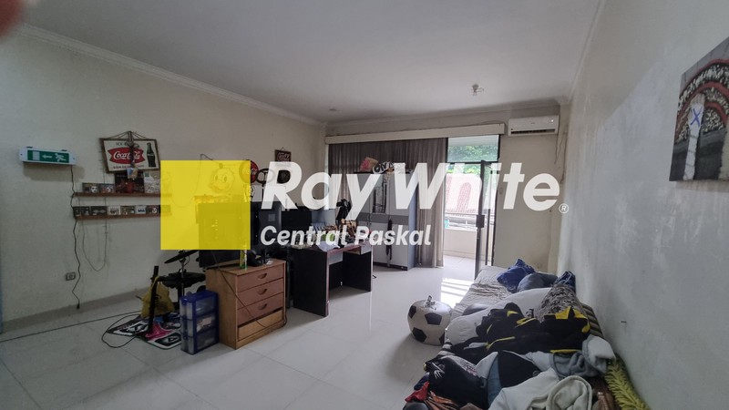 Rumah Cocok Untuk Usaha (hoek) di Moh Toha Bandung