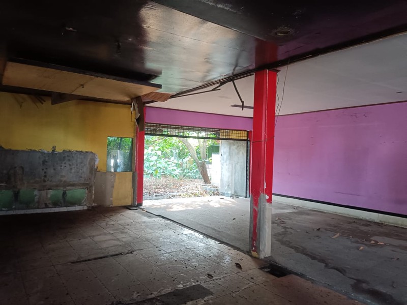 Ruang Usaha Siap Pakai LT 450 m2 LB 466 m2 dan Lokasi Strategis @Pondok Jagung, Tangerang Selatan