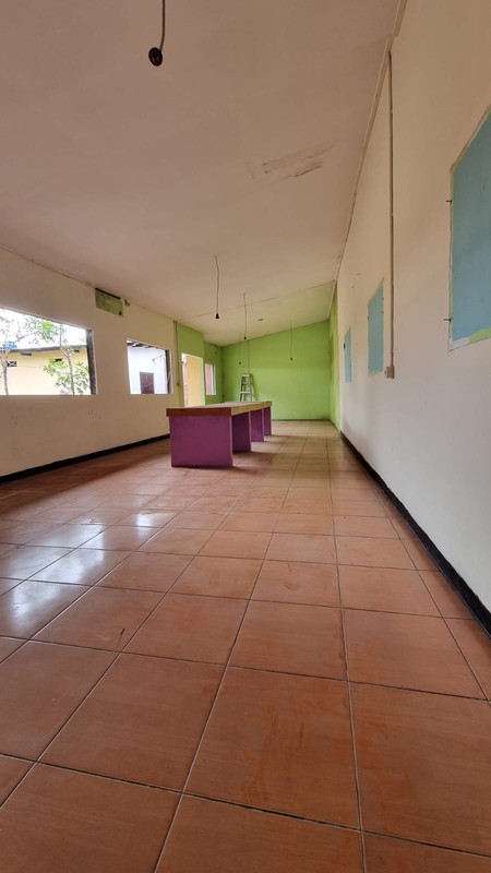 Ruang Usaha Siap Pakai LT 450 m2 LB 466 m2 dan Lokasi Strategis @Pondok Jagung, Tangerang Selatan