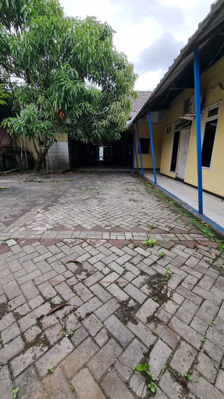 Ruang Usaha Siap Pakai LT 450 m2 LB 466 m2 dan Lokasi Strategis @Pondok Jagung, Tangerang Selatan