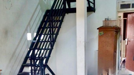 Rumah 2½ Lantai Siap Huni dengan Hunian Nyaman dan Asri @Jakarta Selatan