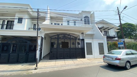 Rumah mewah Brand new  dijual di Joglo-Jakarta Barat