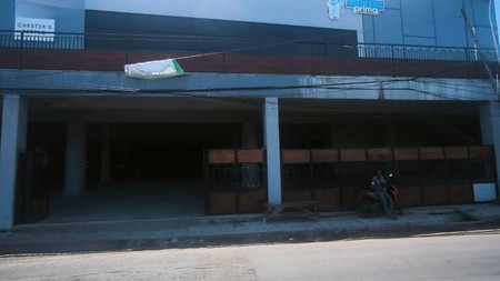 DISEWAKAN BANGUNAN BARU GRESS RUANGAN SERBAGUNA/HALL JALAN RAYA JELIDRO KOMERSIAL AREA SURABAYA BARAT