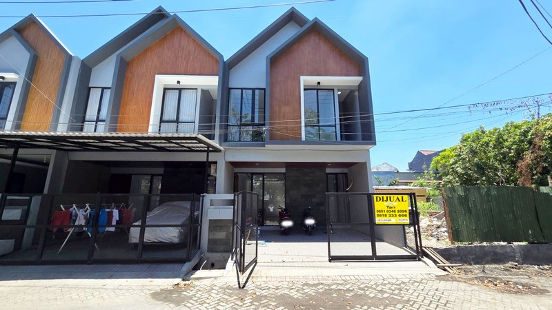 Rumah Baru Gress !!! di Manyar Tirtoyoso Utara Surabaya Timur, Minimalis, 2 Lantai... SUDAH READY BURUANN !!!