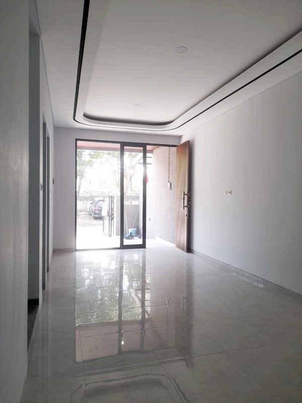 Rumah Baru Gress !!! di Manyar Tirtoyoso Utara Surabaya Timur, Minimalis, 2 Lantai... SUDAH READY BURUANN !!!