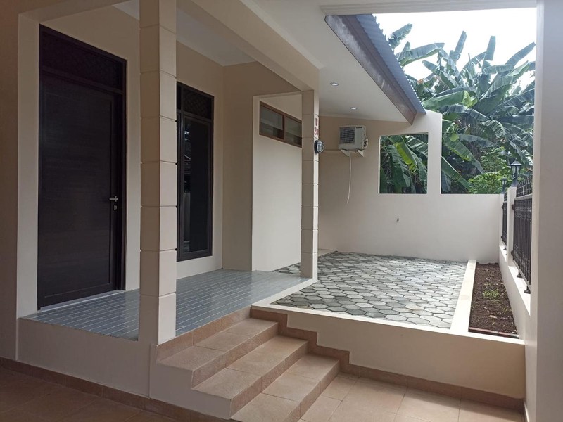 Disewakan Rumah 2 lantai di Wisma Cakra Cinere Depok