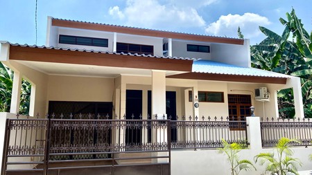 Disewakan Rumah 2 lantai di Wisma Cakra Cinere Depok