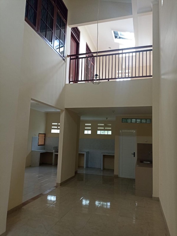 Disewakan Rumah 2 lantai di Wisma Cakra Cinere Depok
