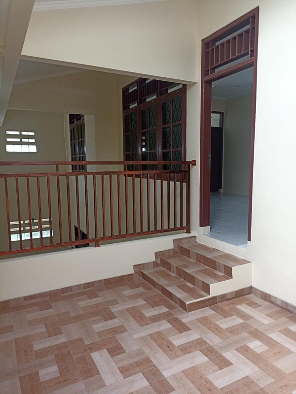 Disewakan Rumah 2 lantai di Wisma Cakra Cinere Depok