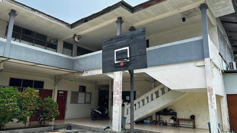 Dijual Gedung Bekas Sekolah dengan halaman luas lokasi di Pamulang