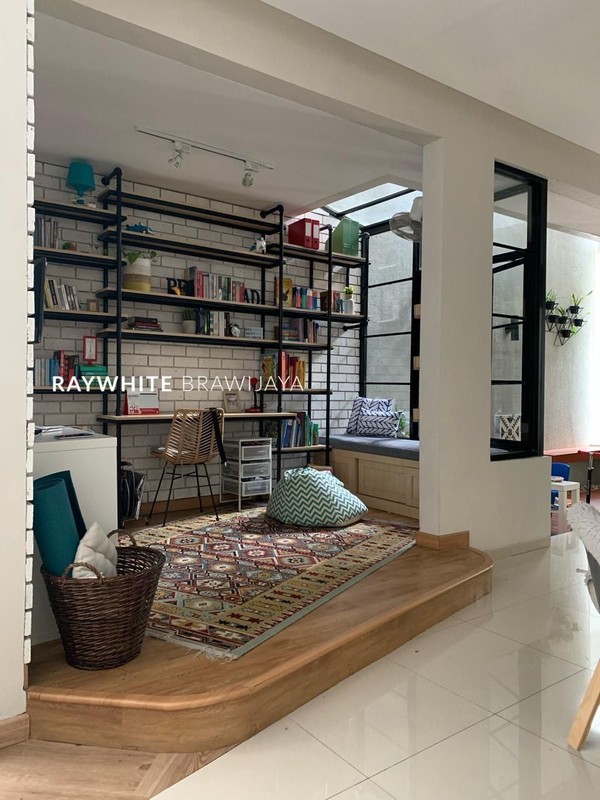 Rumah Modern Minimalis Area Serenia Hills - Cluster Titan