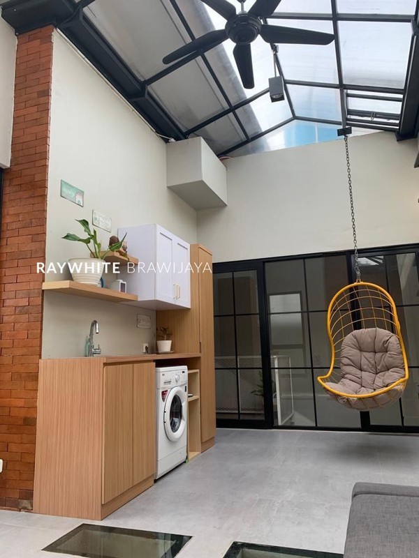 Rumah Modern Minimalis Area Serenia Hills - Cluster Titan