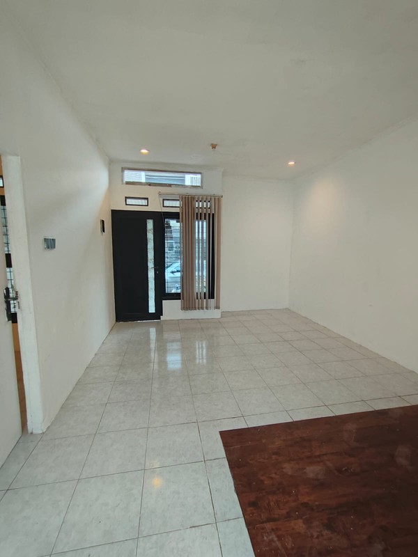 Dijual cepat rumah cantik di Sawangan Hill 1