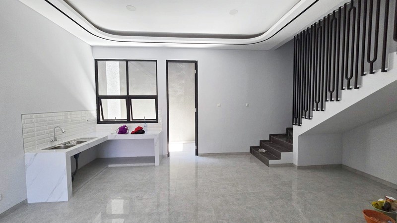 Rumah Baru Gress !!! di Manyar Tirtoyoso Utara Surabaya Timur, Minimalis, 2 Lantai... READY 2 UNIT BURUANN !!!