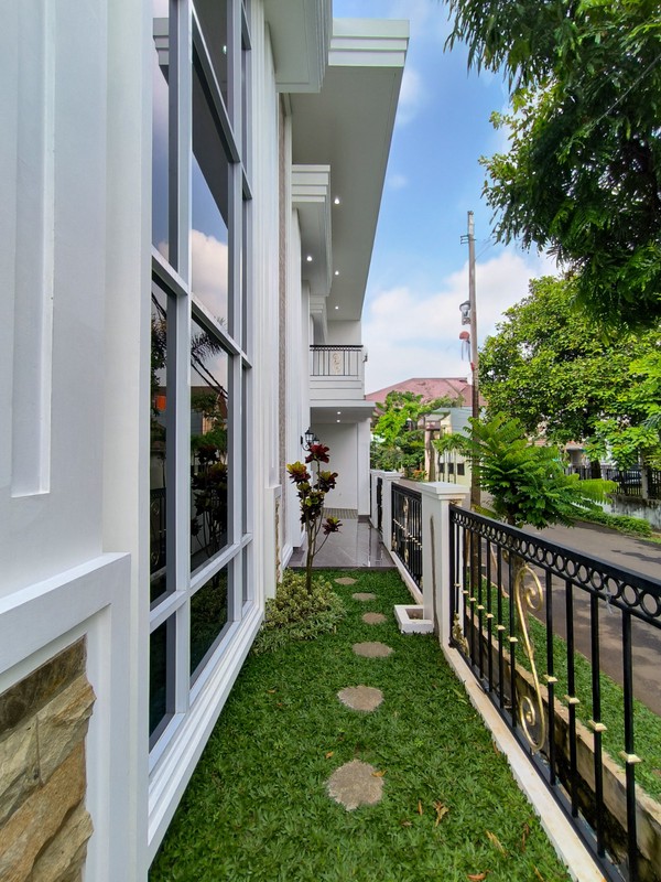 Rumah Besar,mewah,dalam cluster,securty 24 jam di Bintaro Jaya 9