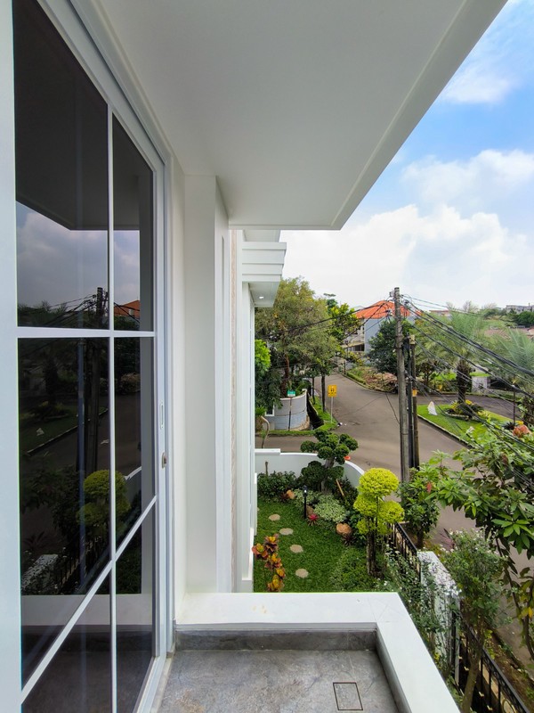 Rumah Besar,mewah,dalam cluster,securty 24 jam di Bintaro Jaya 9