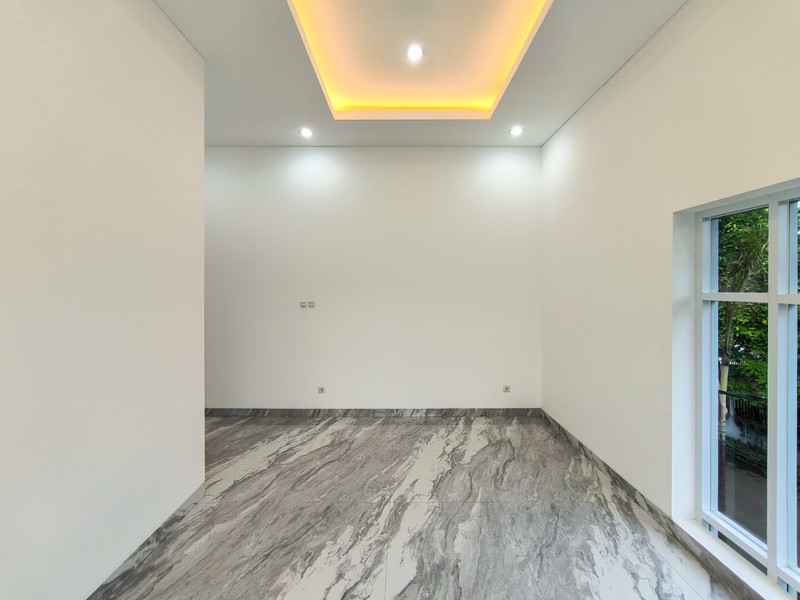 Rumah Besar,mewah,dalam cluster,securty 24 jam di Bintaro Jaya 9