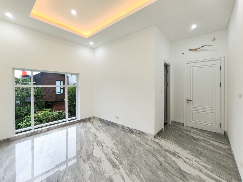 Rumah Besar,mewah,dalam cluster,securty 24 jam di Bintaro Jaya 9