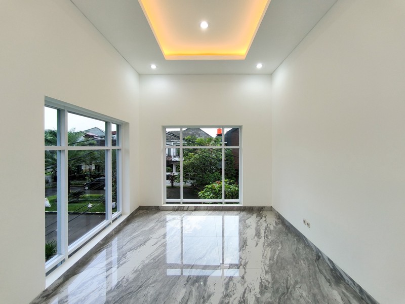 Rumah Besar,mewah,dalam cluster,securty 24 jam di Bintaro Jaya 9