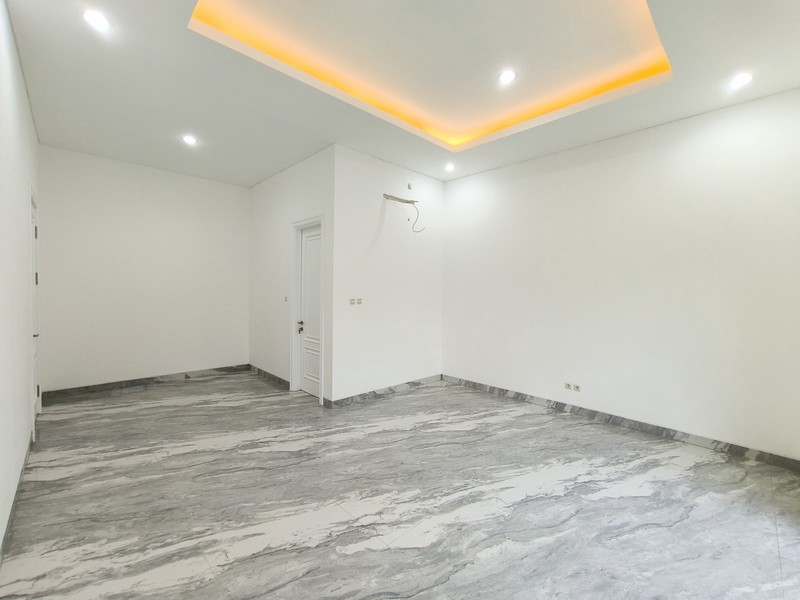 Rumah Besar,mewah,dalam cluster,securty 24 jam di Bintaro Jaya 9
