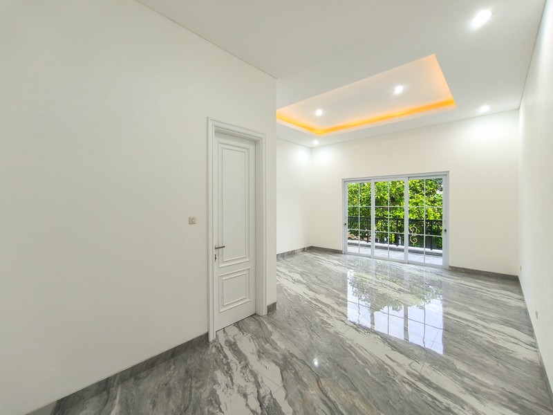 Rumah Besar,mewah,dalam cluster,securty 24 jam di Bintaro Jaya 9