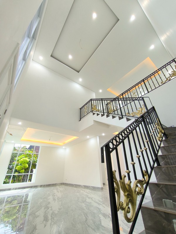 Rumah Besar,mewah,dalam cluster,securty 24 jam di Bintaro Jaya 9