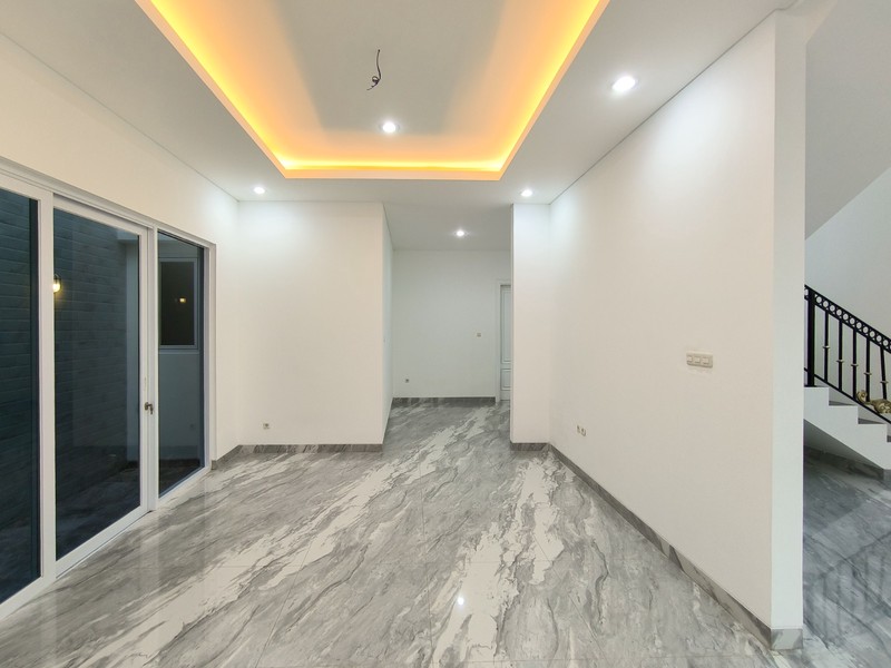 Rumah Besar,mewah,dalam cluster,securty 24 jam di Bintaro Jaya 9