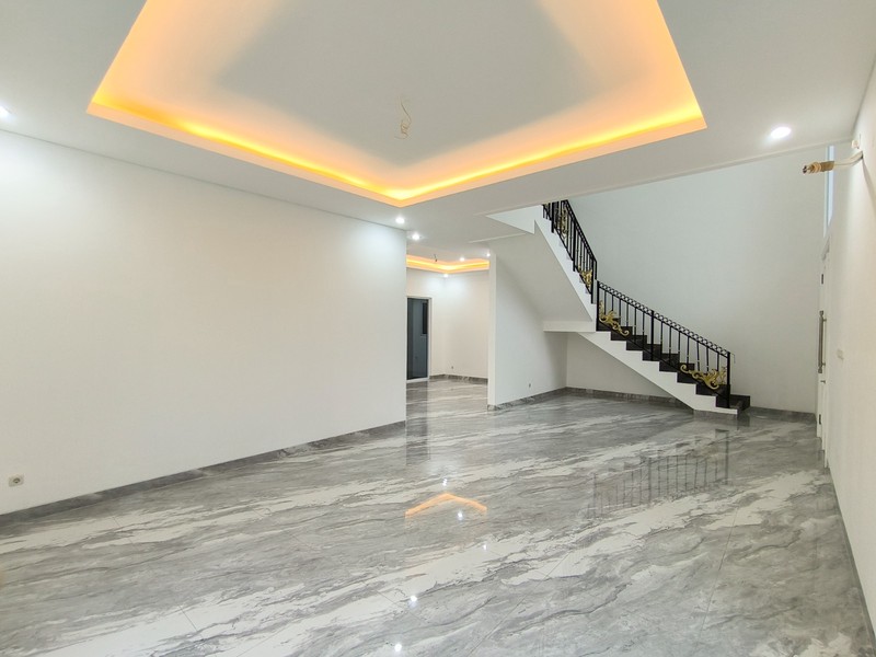 Rumah Besar,mewah,dalam cluster,securty 24 jam di Bintaro Jaya 9