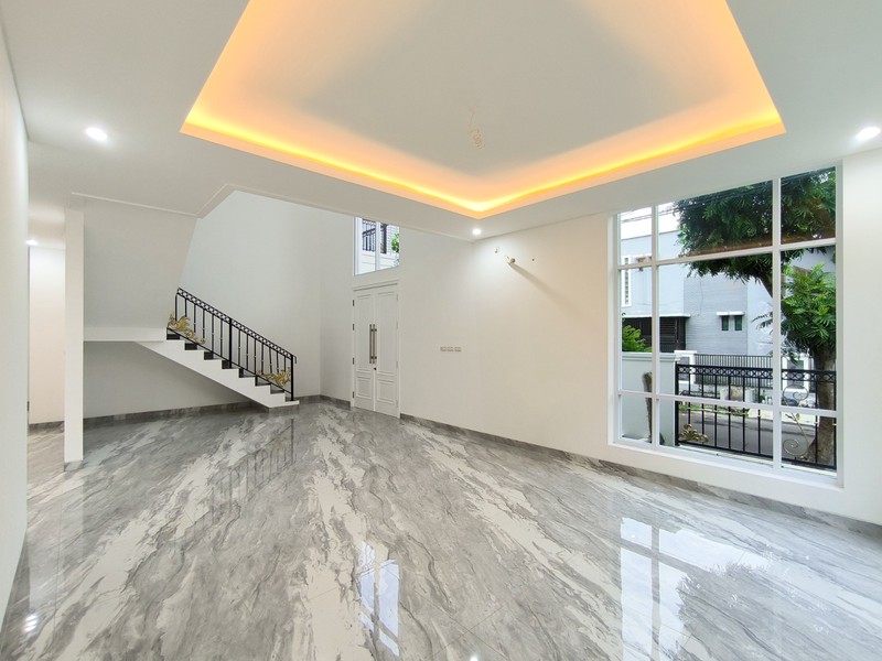 Rumah Besar,mewah,dalam cluster,securty 24 jam di Bintaro Jaya 9