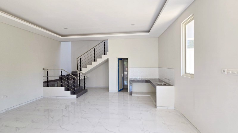 Rumah Baru Gress !!! di Manyar Tirtoyoso Utara Surabaya Timur, Minimalis, 2 Lantai, Lokasi Hook/Pojokan... SUDAH READY BURUANN !!!