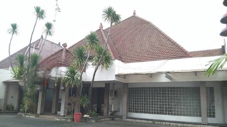 Dijual Rumah 863 m2 Rumah Raya Darmo - Tegalsari - Surabaya Pusat - Nol Jalan Raya - Parkiran Mobil Luas - Surat SHM - Cocok Buat Segala Usaha , Kantor, Bank, Resto, Cafe 