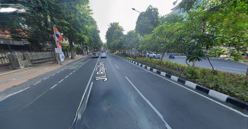 Dijual Rumah 863 m2 Rumah Raya Darmo - Tegalsari - Surabaya Pusat - Nol Jalan Raya - Parkiran Mobil Luas - Surat SHM - Cocok Buat Segala Usaha , Kantor, Bank, Resto, Cafe 