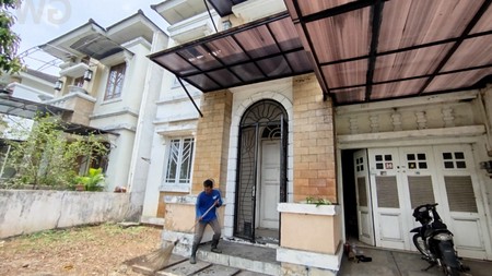 Rumah Dijual di Grand Wisata - Dalam Cluster, Arsitektur Klasik, Lokasi Terbaik & Harga Menarik