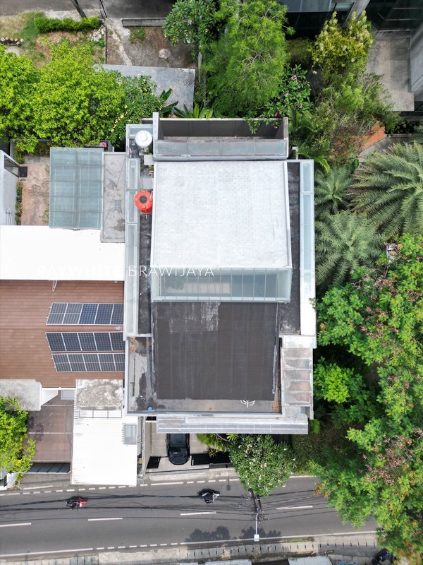 Rumah Modern Lokasi Strategis Area Bangka Kemang